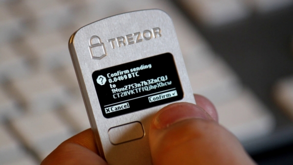 Продажи аппаратных устройств Trezor выросли из-за промаха Ledger